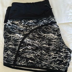 Lululemon speed up mid raise 4” short